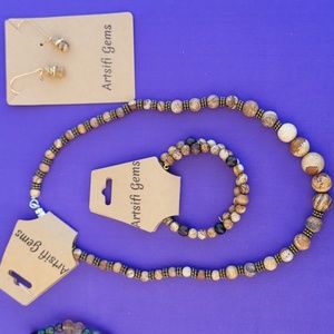 3 PIECE SANDSTONE NECKLACE, EARRINGS AND BRACELET SET